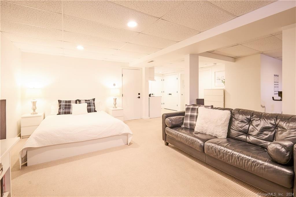 222 Compo Road South