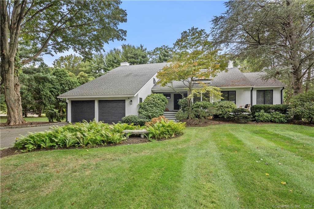 222 Compo Road South