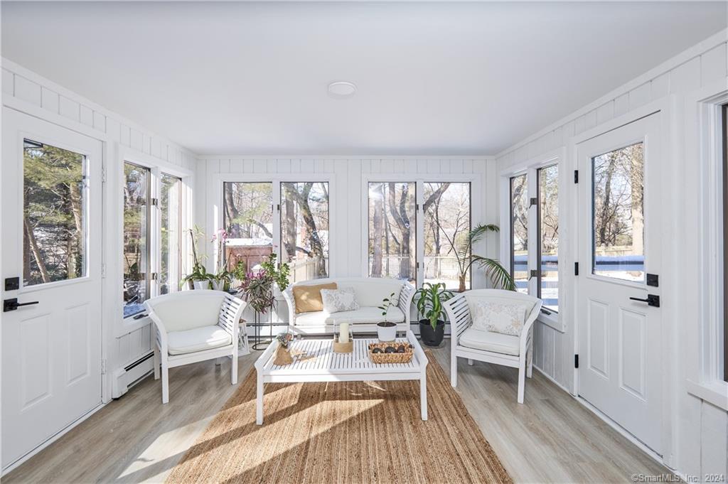 222 Compo Road South