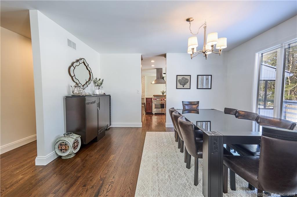 222 Compo Road South