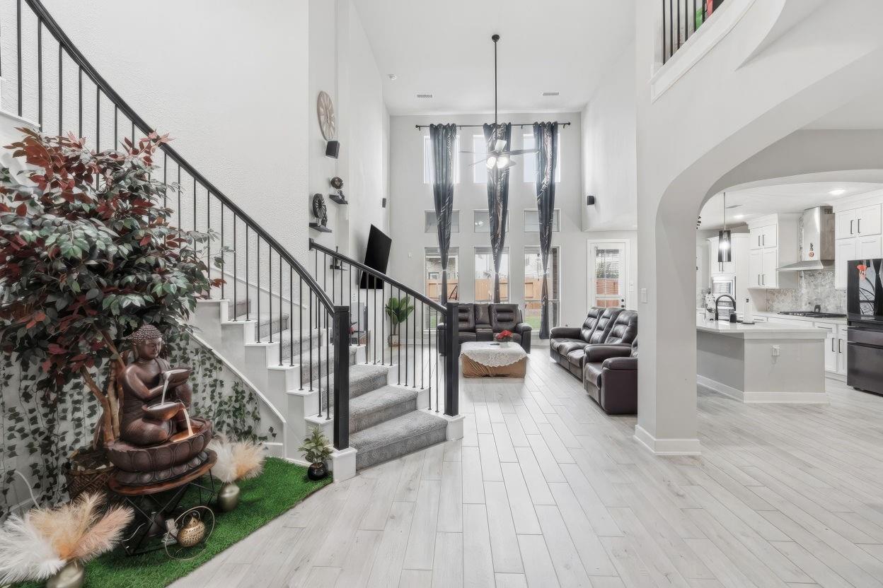 2842 Acacia Grove Drive