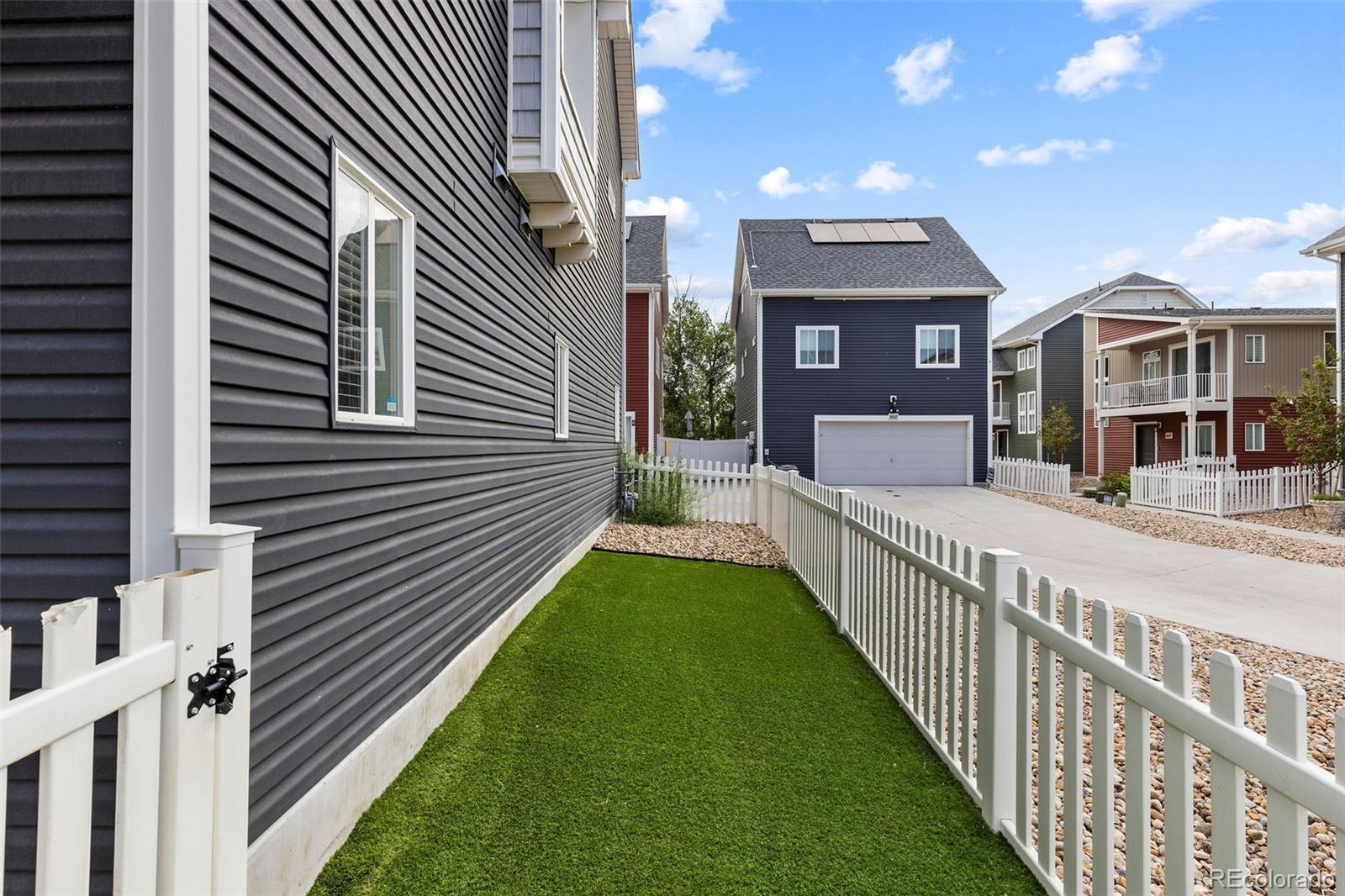 18665 E 54th Place