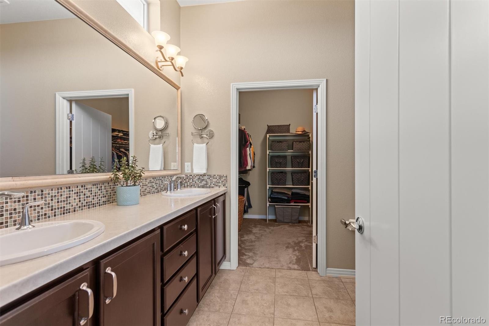 8272 E 55th Place