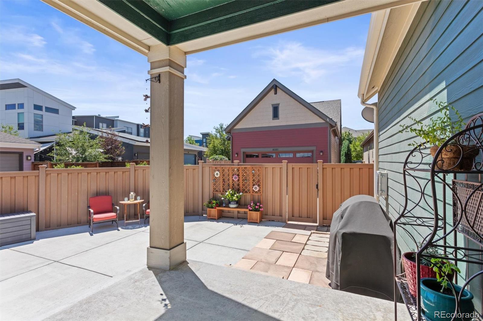 8272 E 55th Place