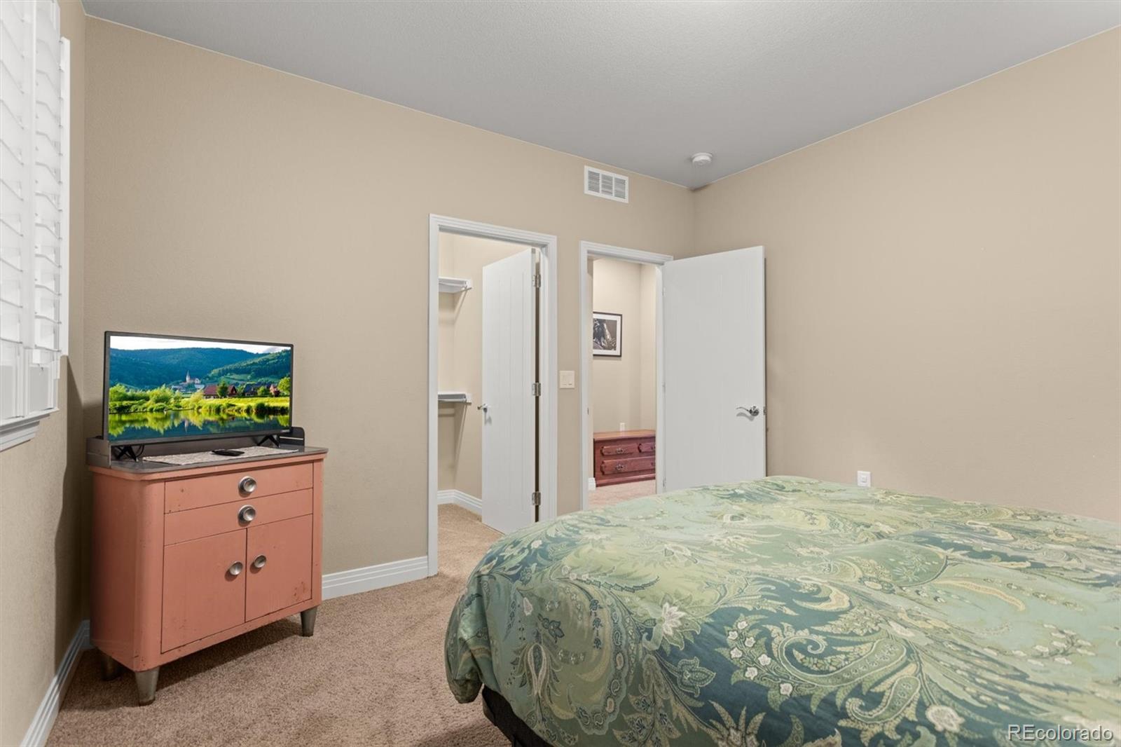 8272 E 55th Place