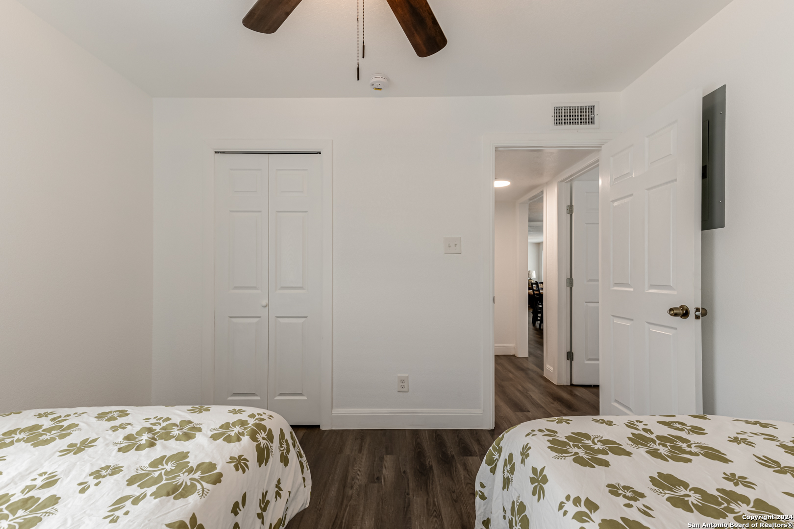 3226 LINN RD