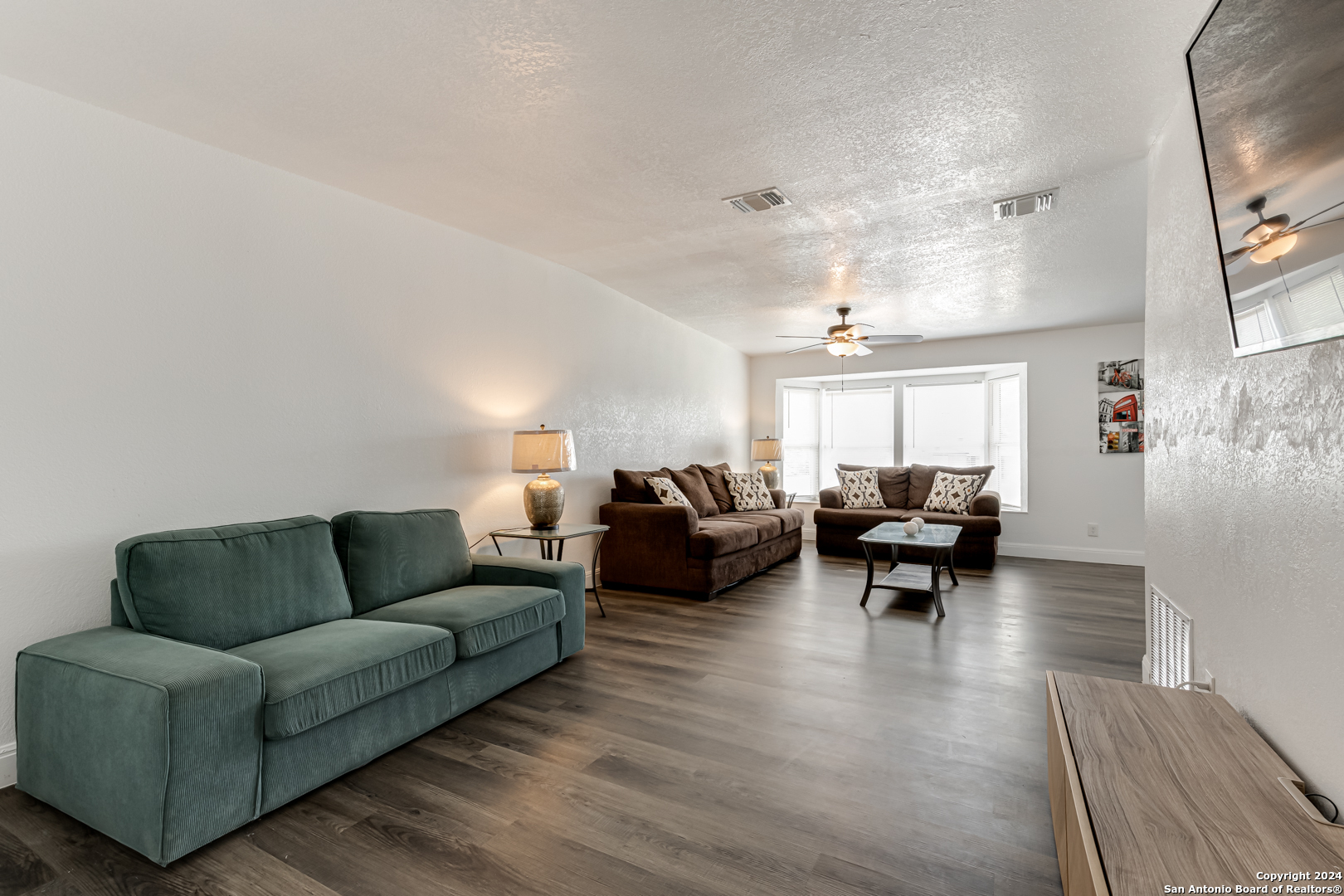 3226 LINN RD