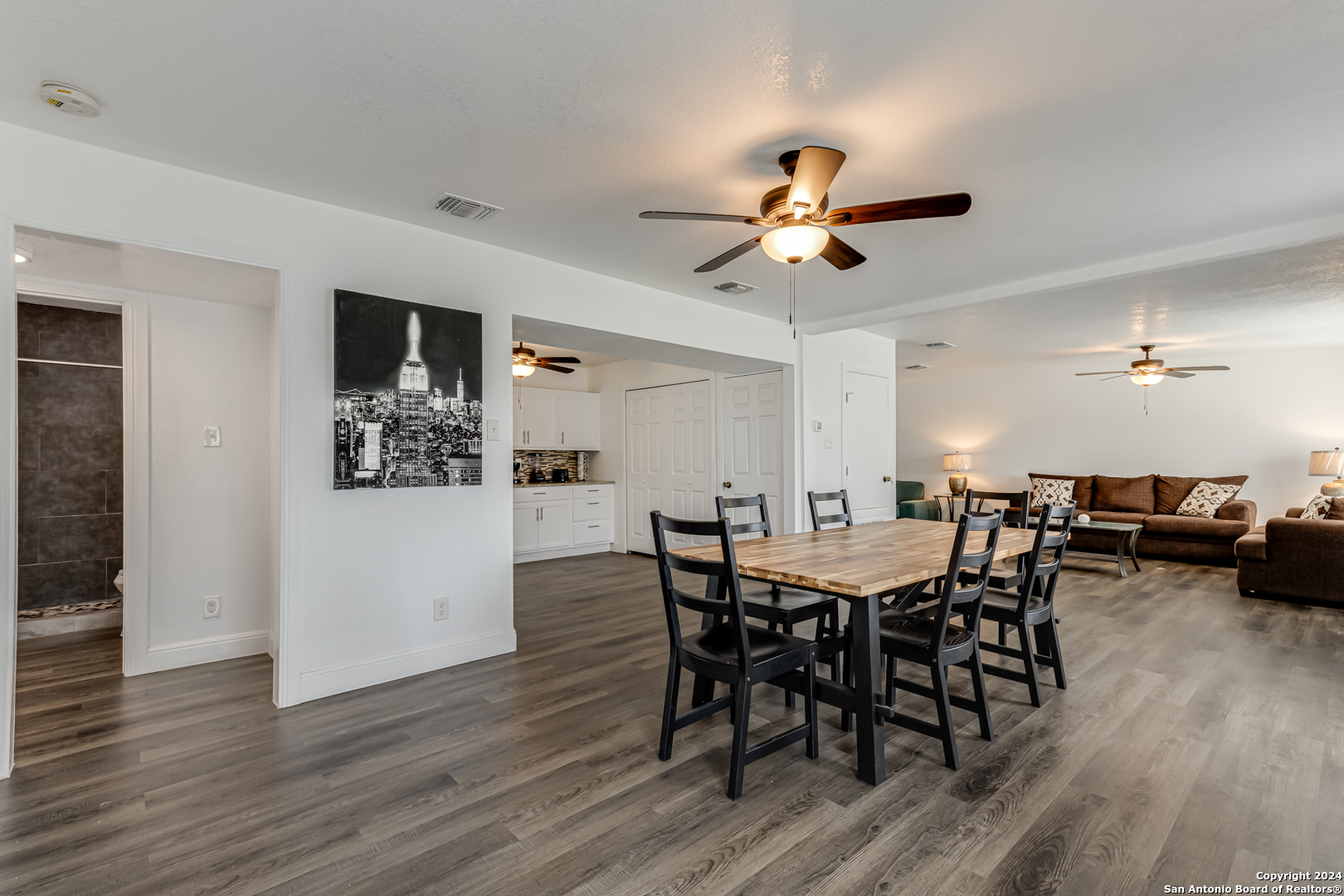3226 LINN RD