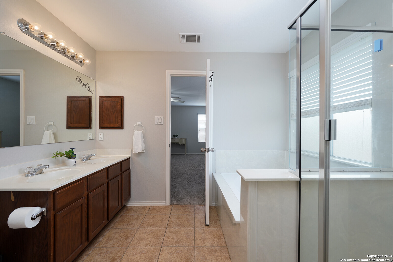 27202 Rio Cove