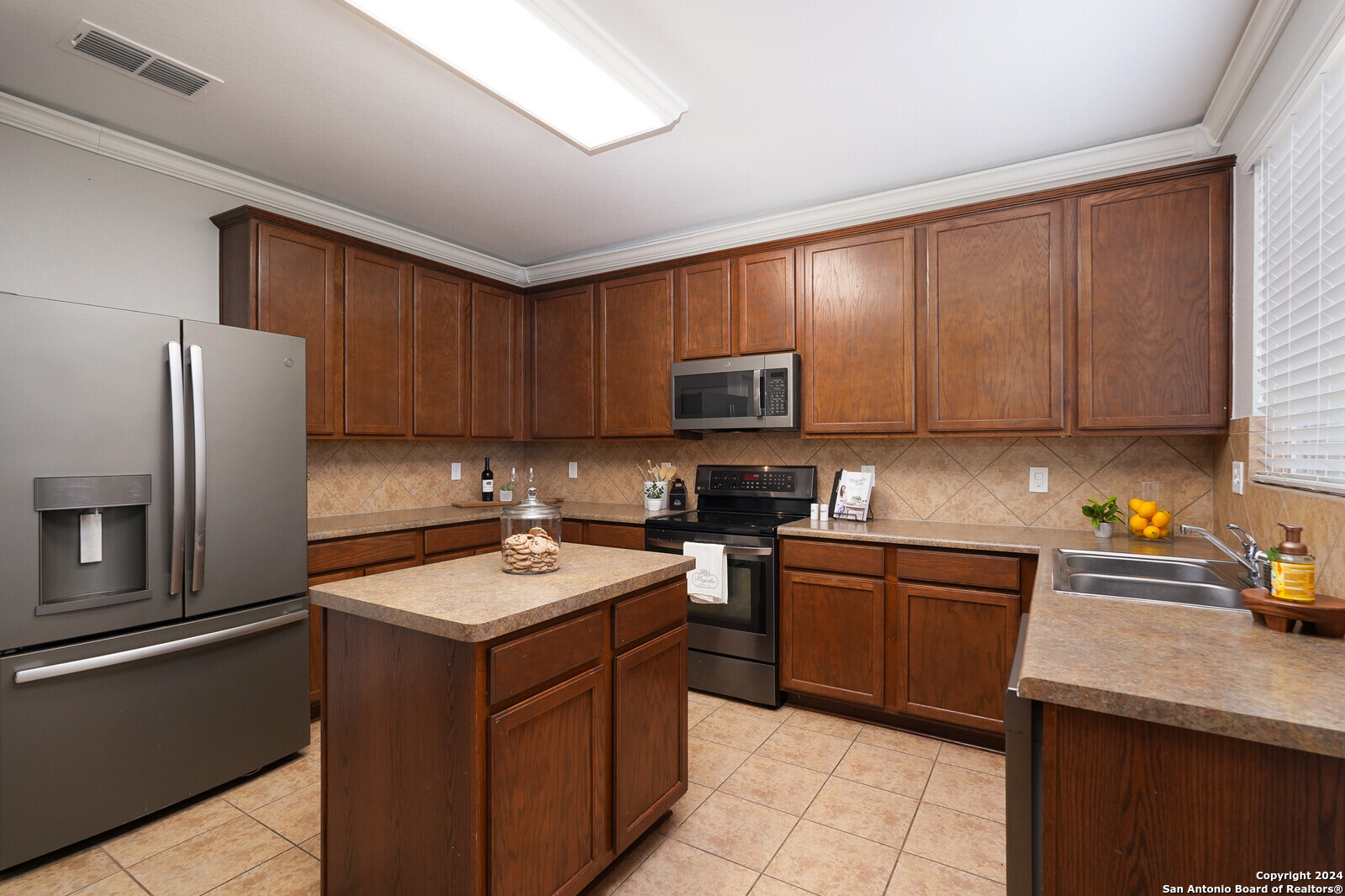 27202 Rio Cove