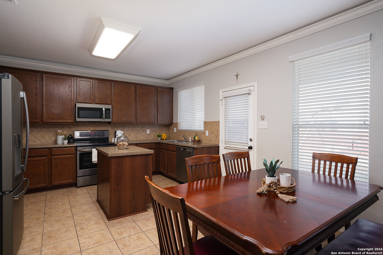 27202 Rio Cove