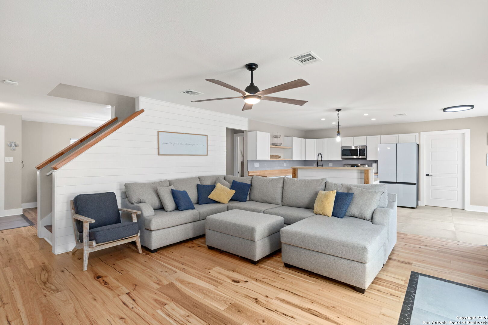 8114 STAGWOOD HL