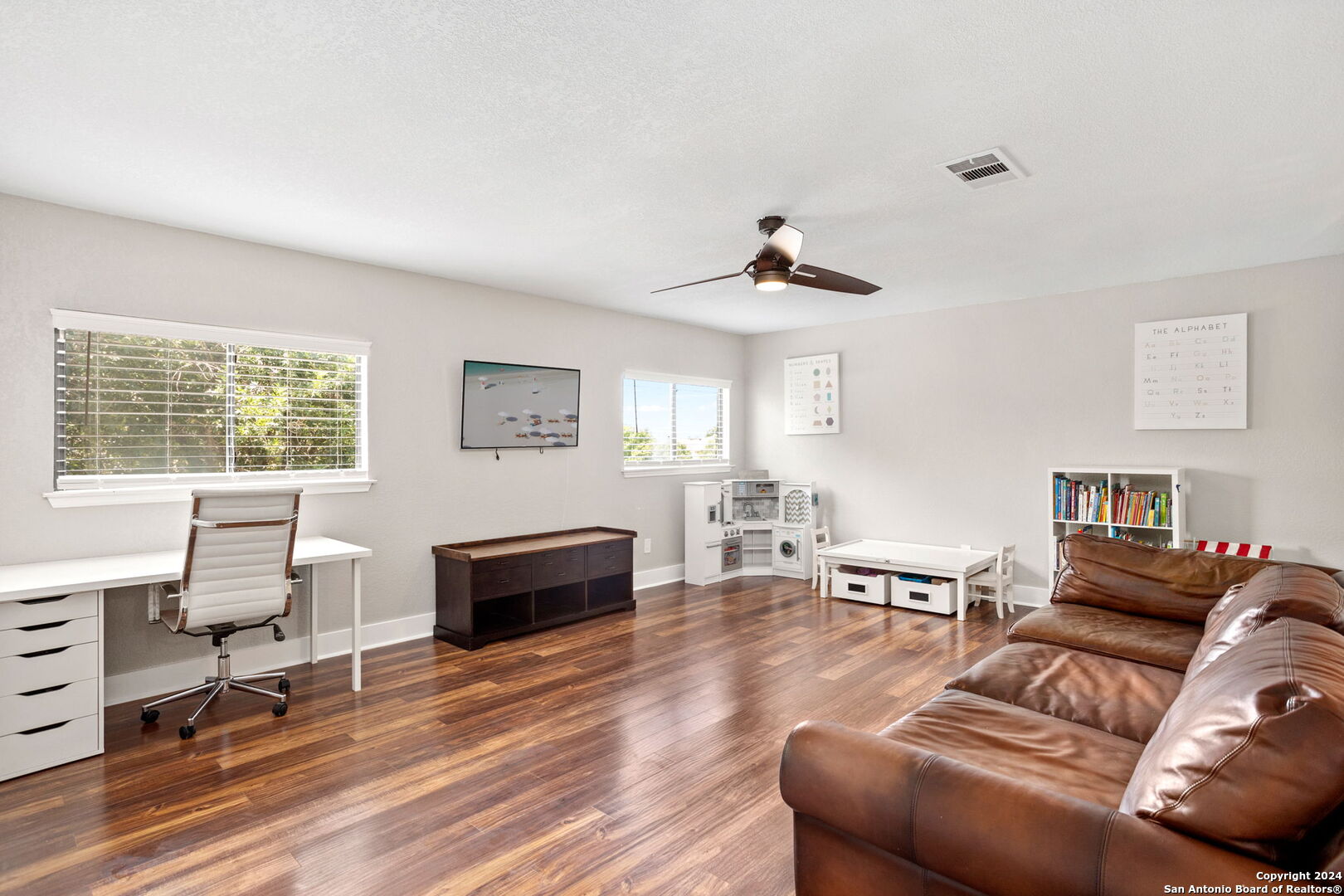 8114 STAGWOOD HL