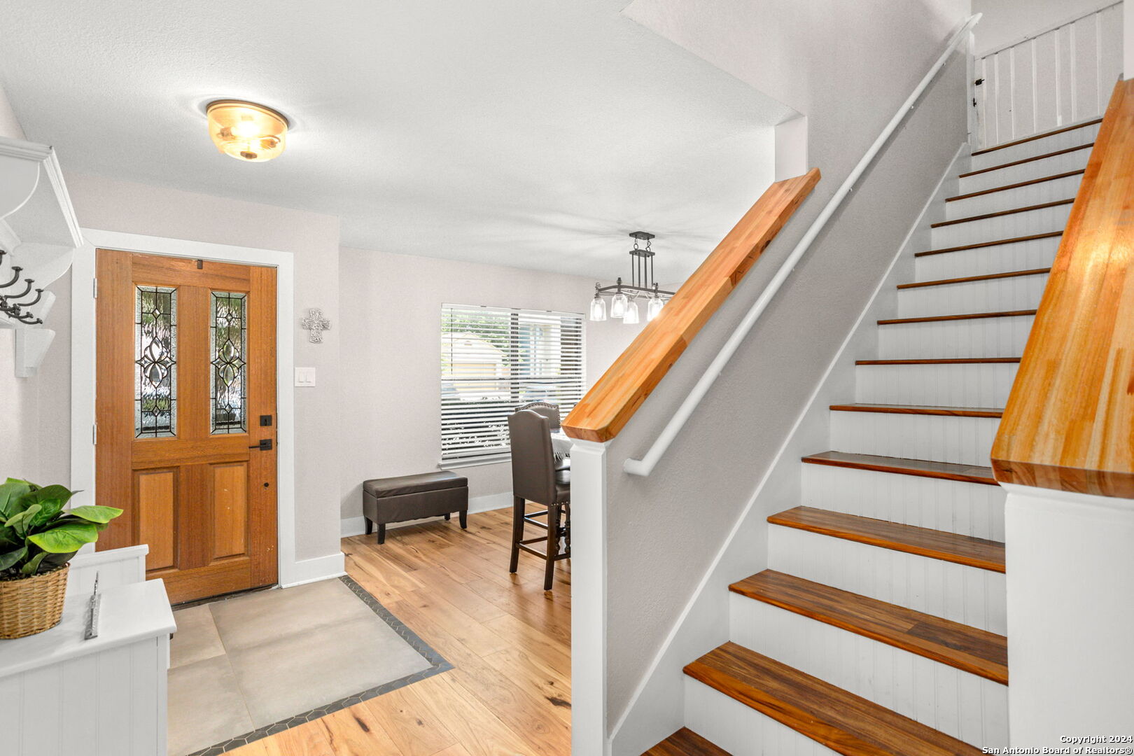 8114 STAGWOOD HL