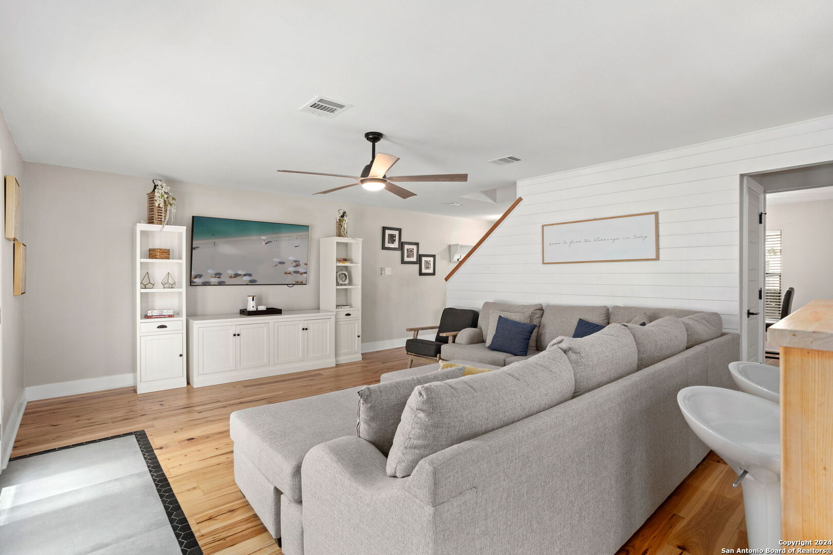 8114 STAGWOOD HL