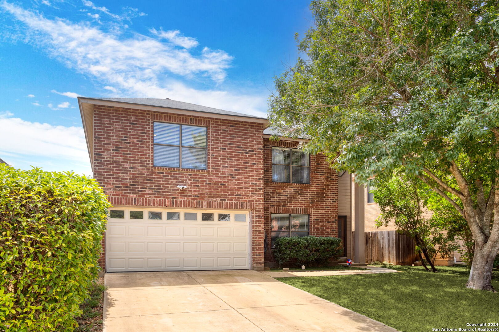 8114 STAGWOOD HL