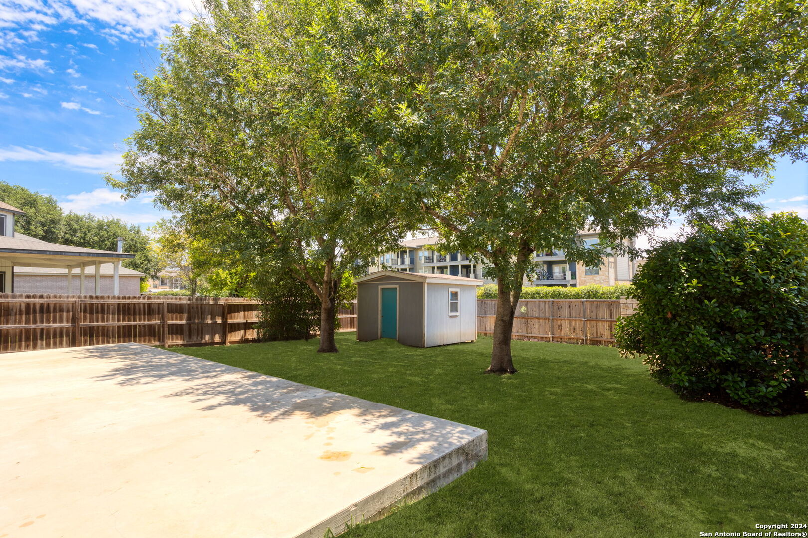 8114 STAGWOOD HL