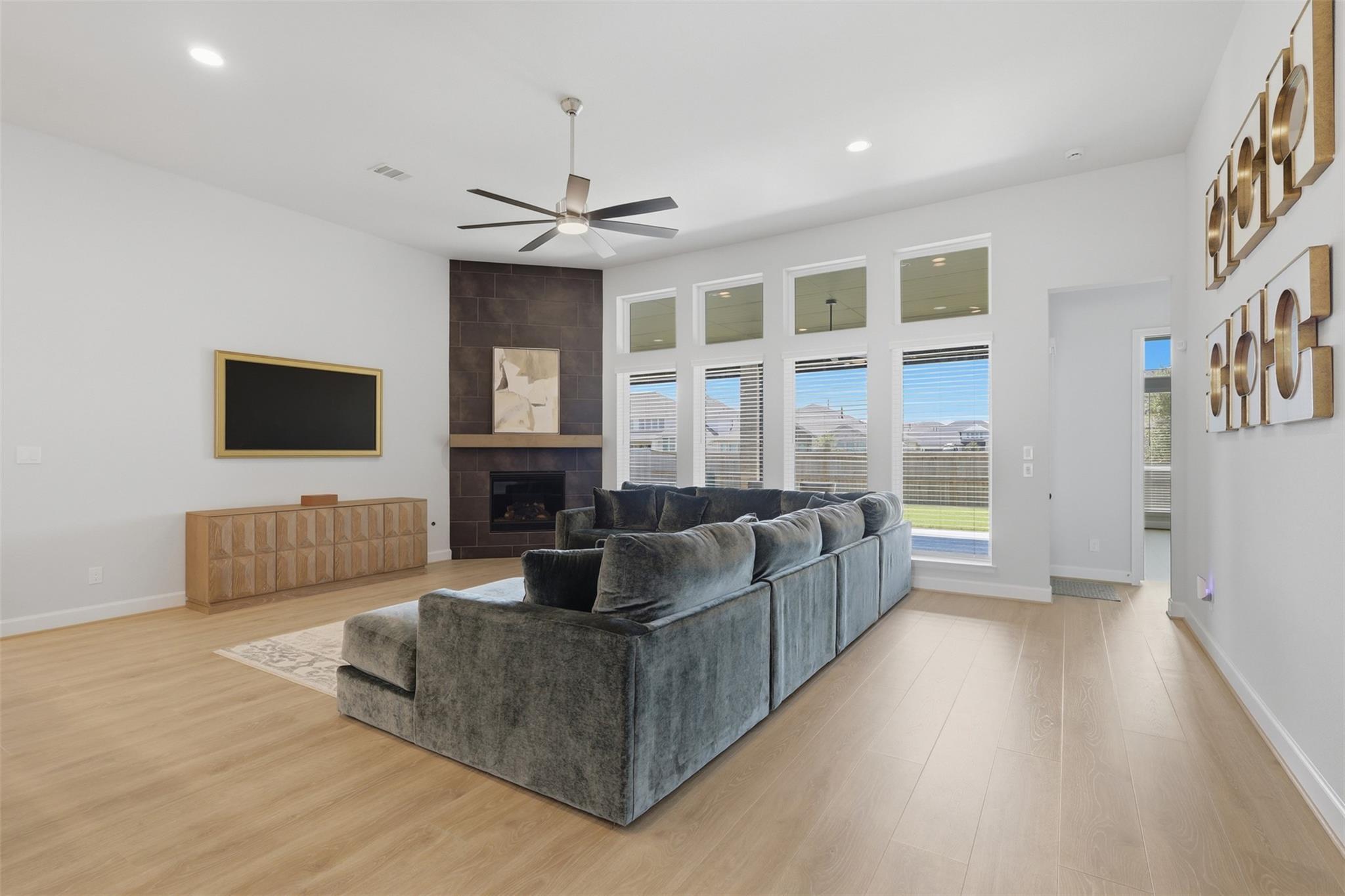 8922 Sierra Nevada Drive