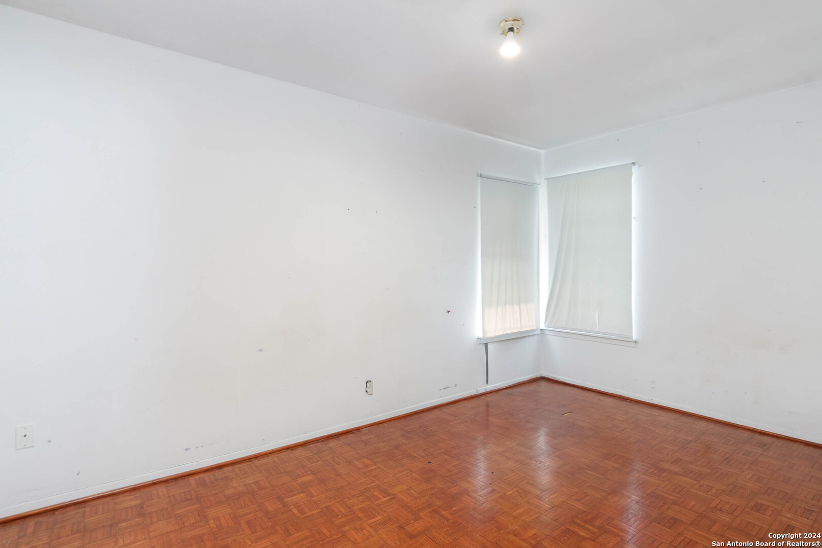 7626 MULESHOE LN