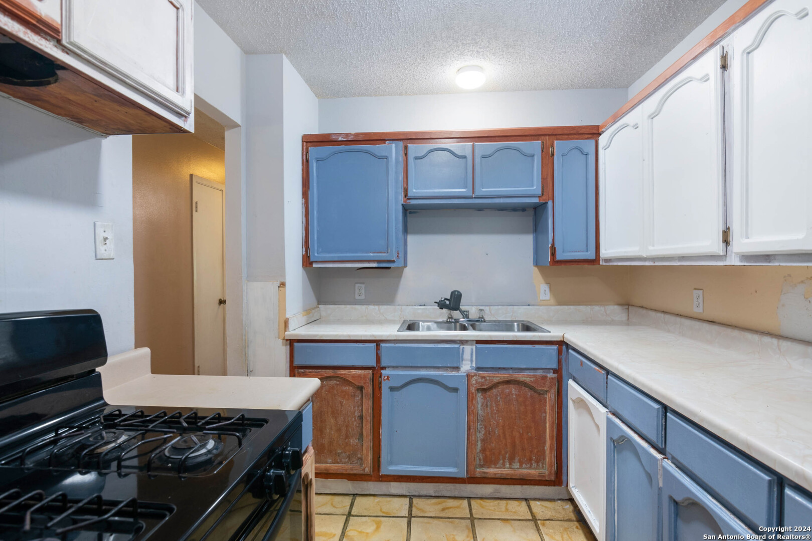7626 MULESHOE LN