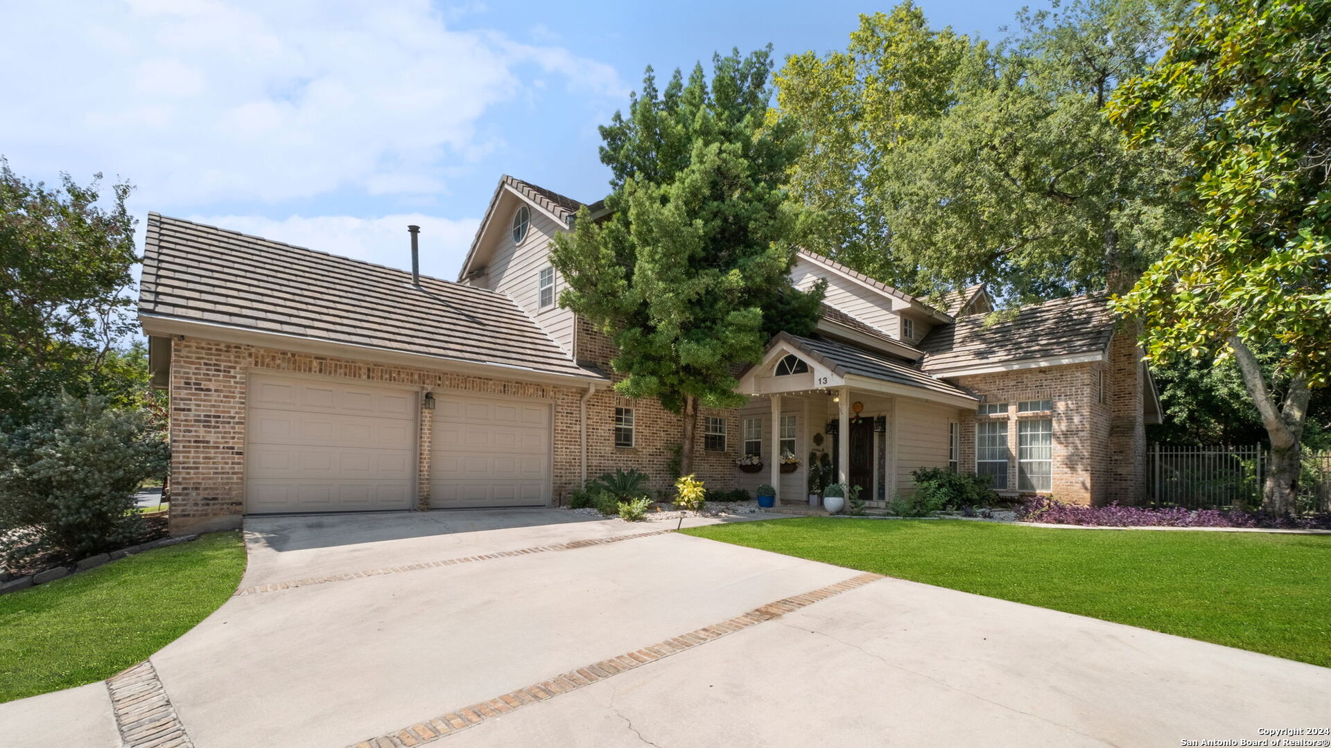 13 GRANBURG CIR