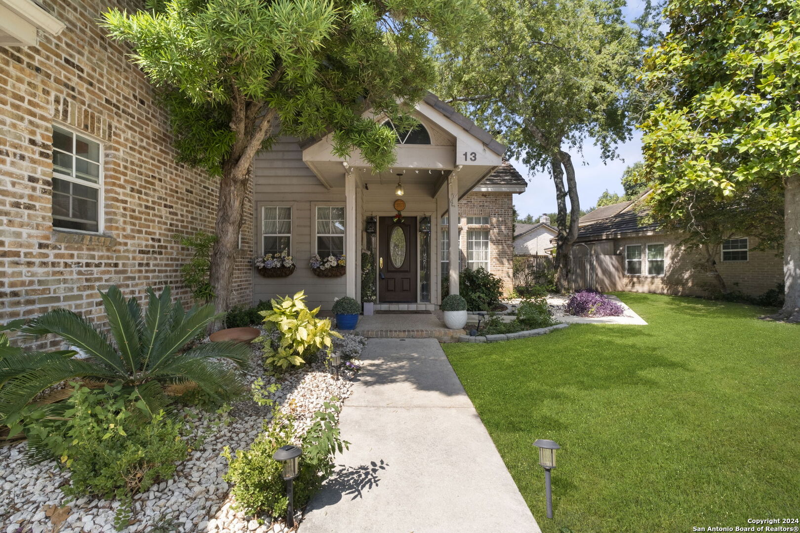 13 GRANBURG CIR
