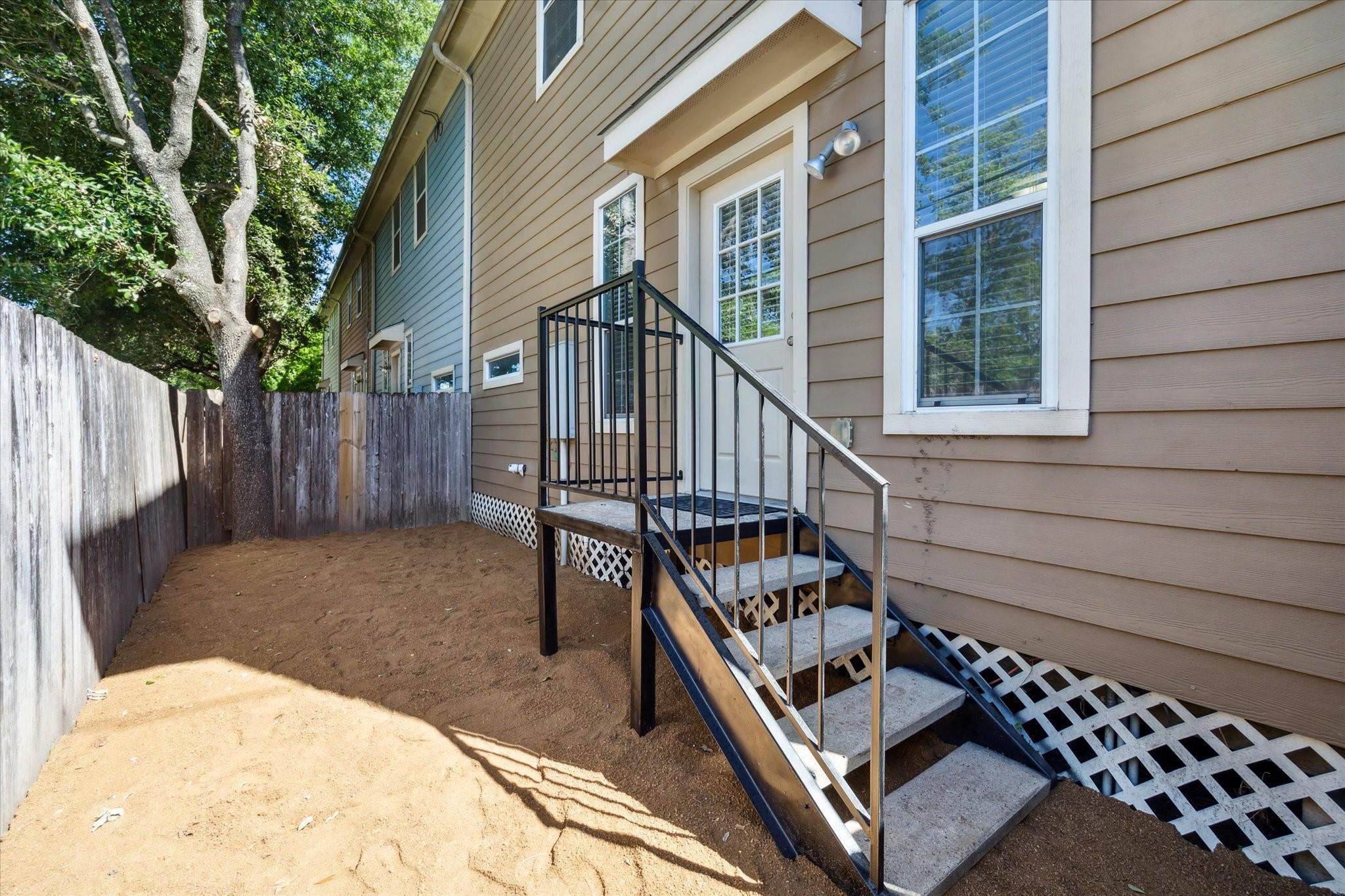 2624 Detering Street