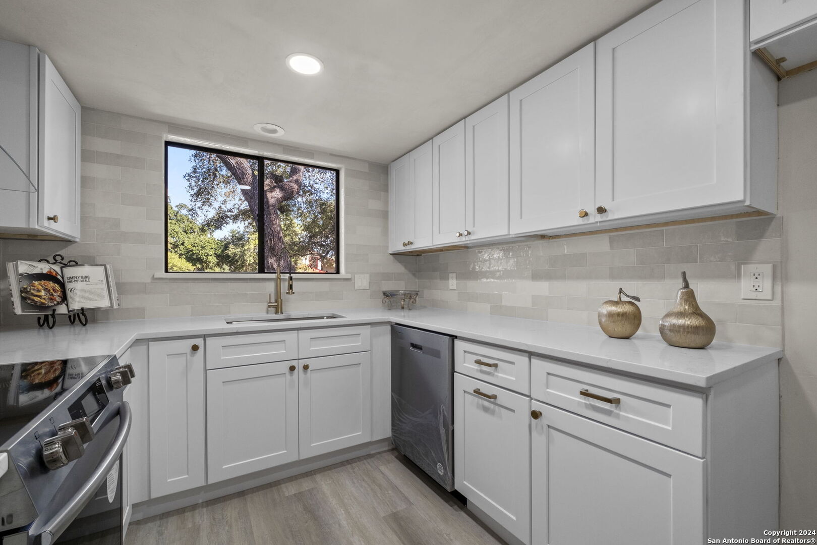 13331 Candida St