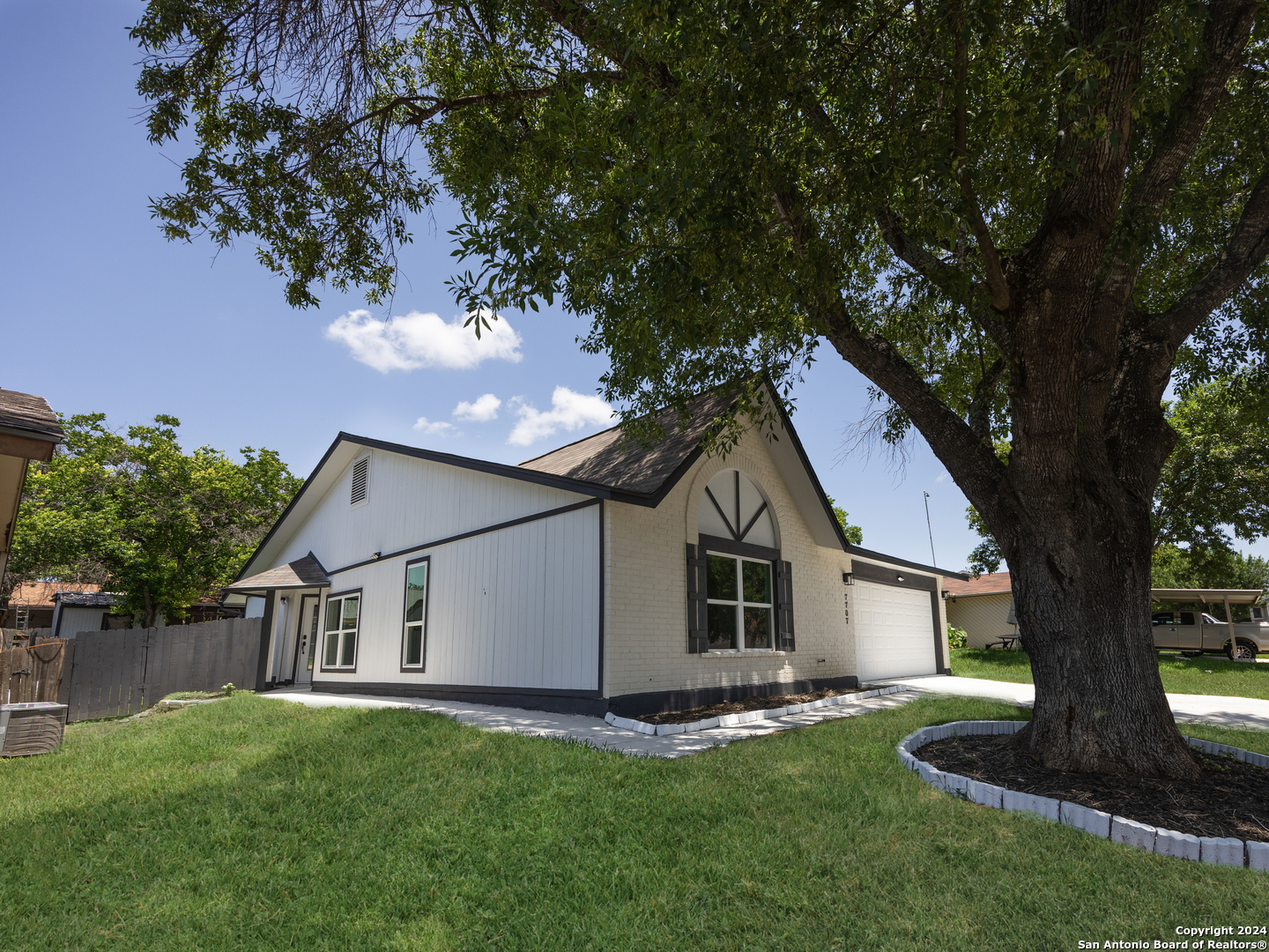 7707 clear ridge
