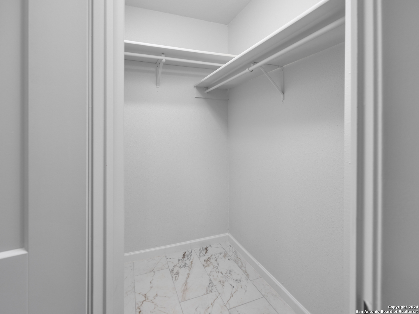 7707 clear ridge