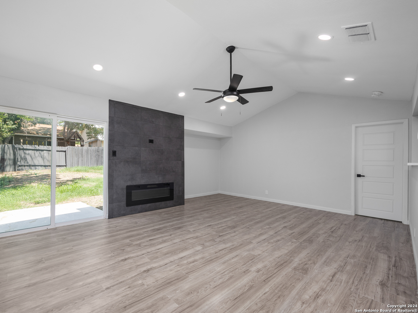 7707 clear ridge