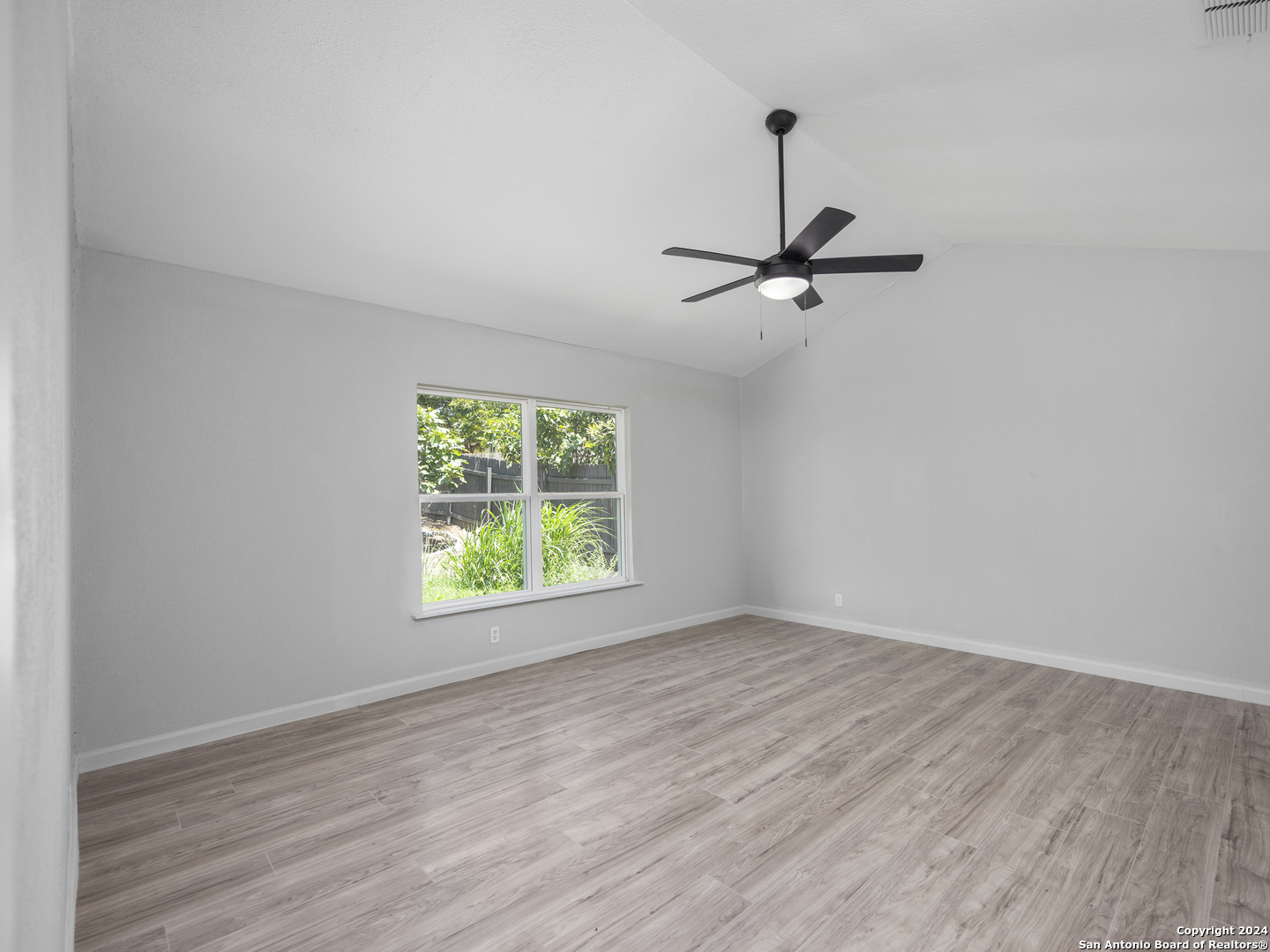 7707 clear ridge