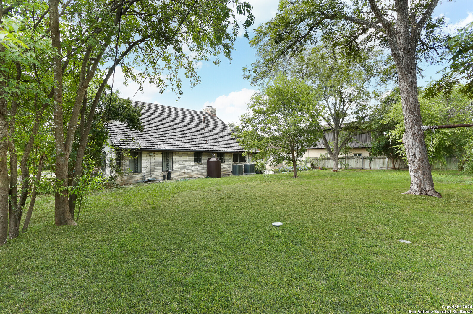 203 Honeysuckle Ln