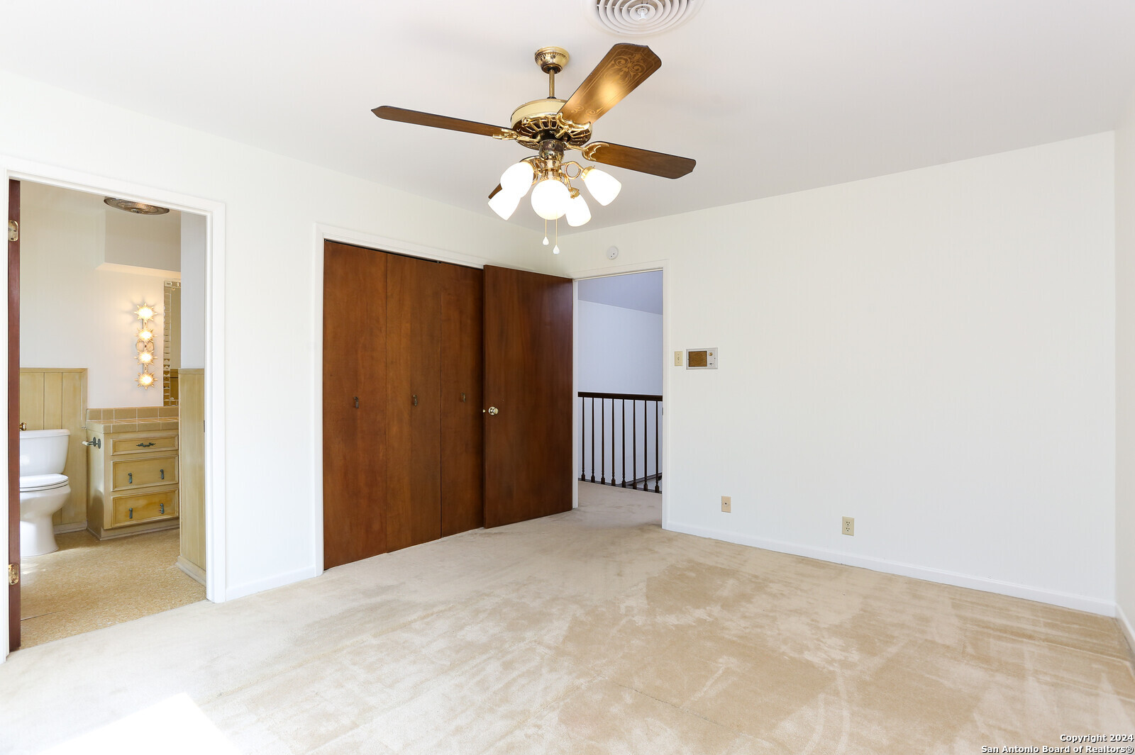 203 Honeysuckle Ln
