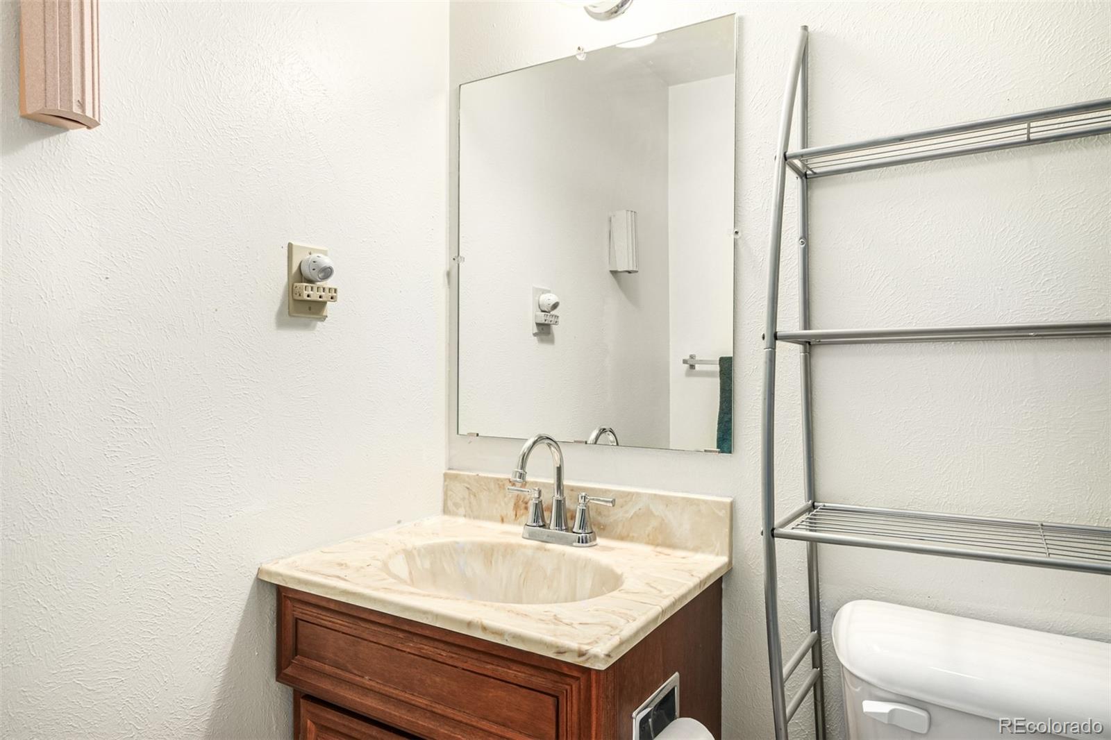 2588 S Vaughn Way Unit: E