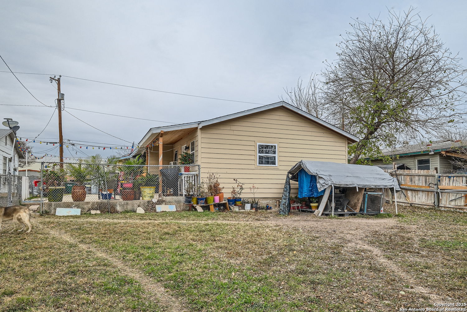 906 SHEMYA AVE