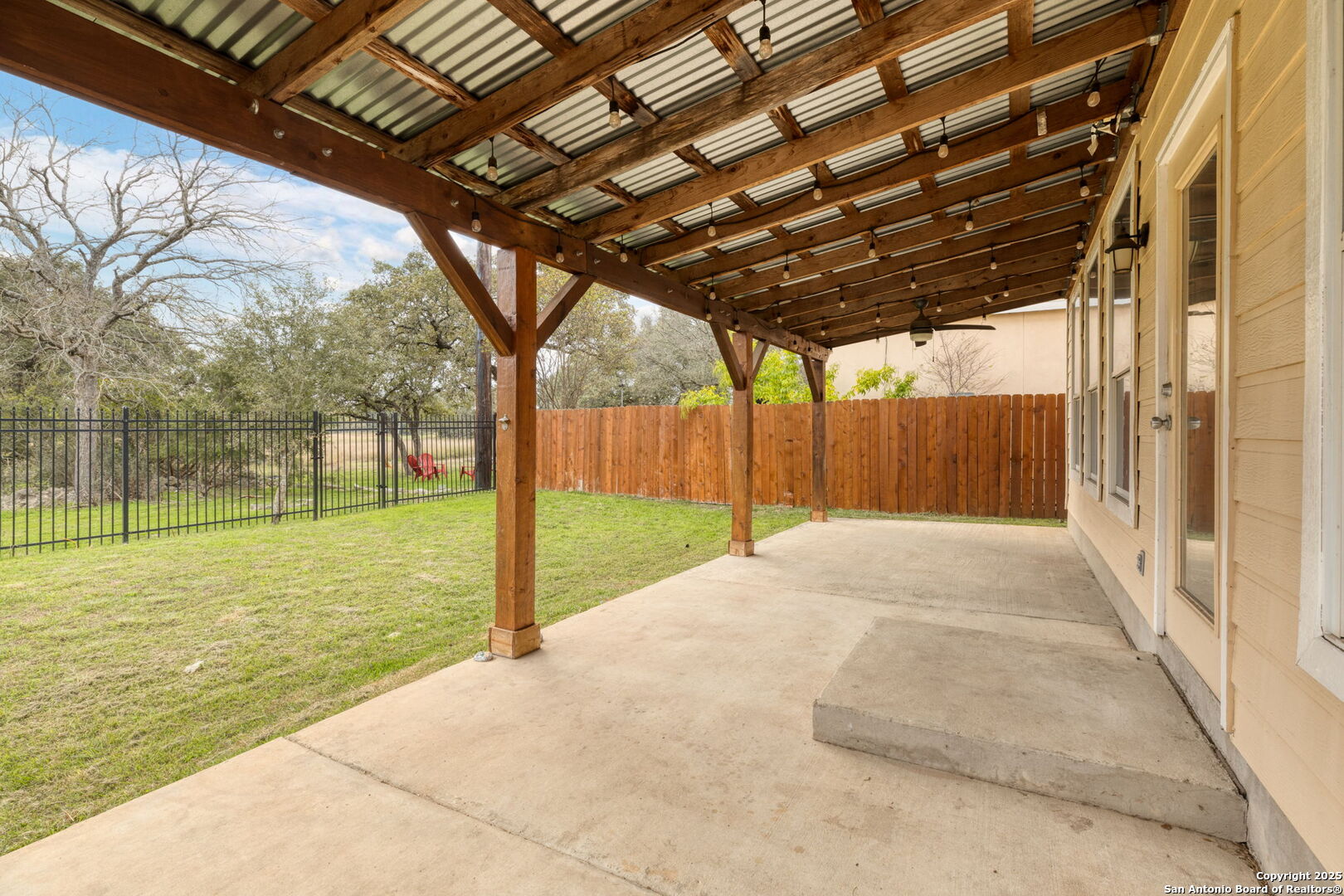 1206 PINNACLE FLS