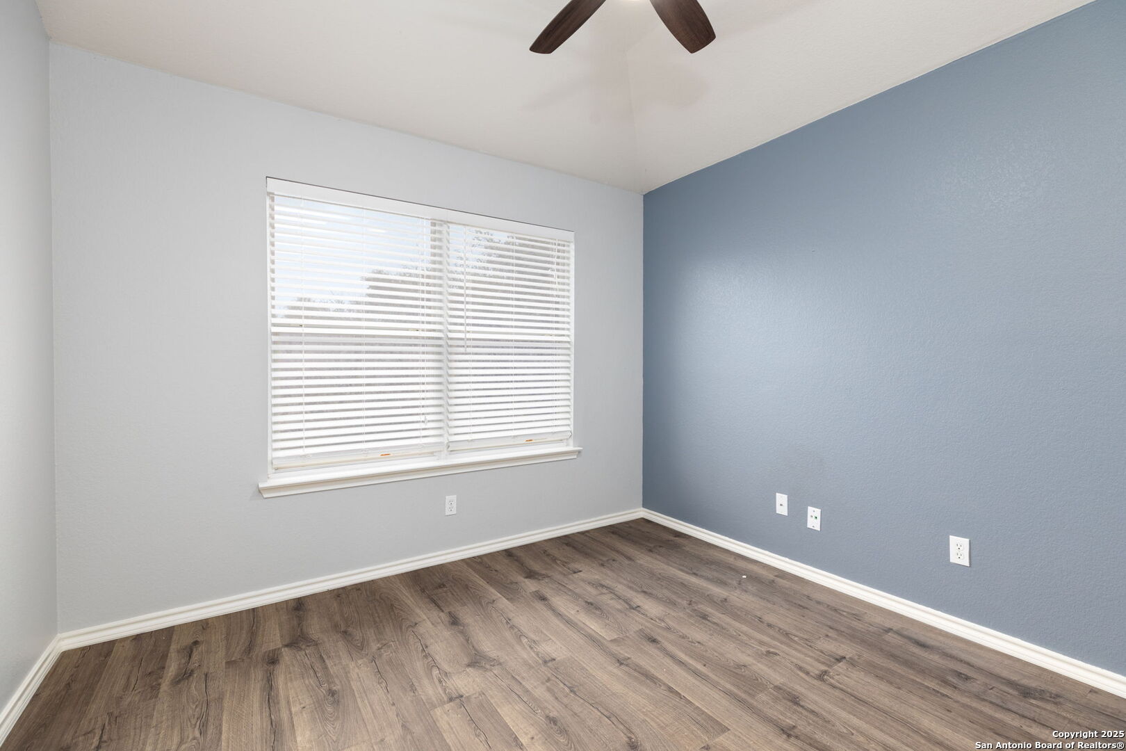 1206 PINNACLE FLS