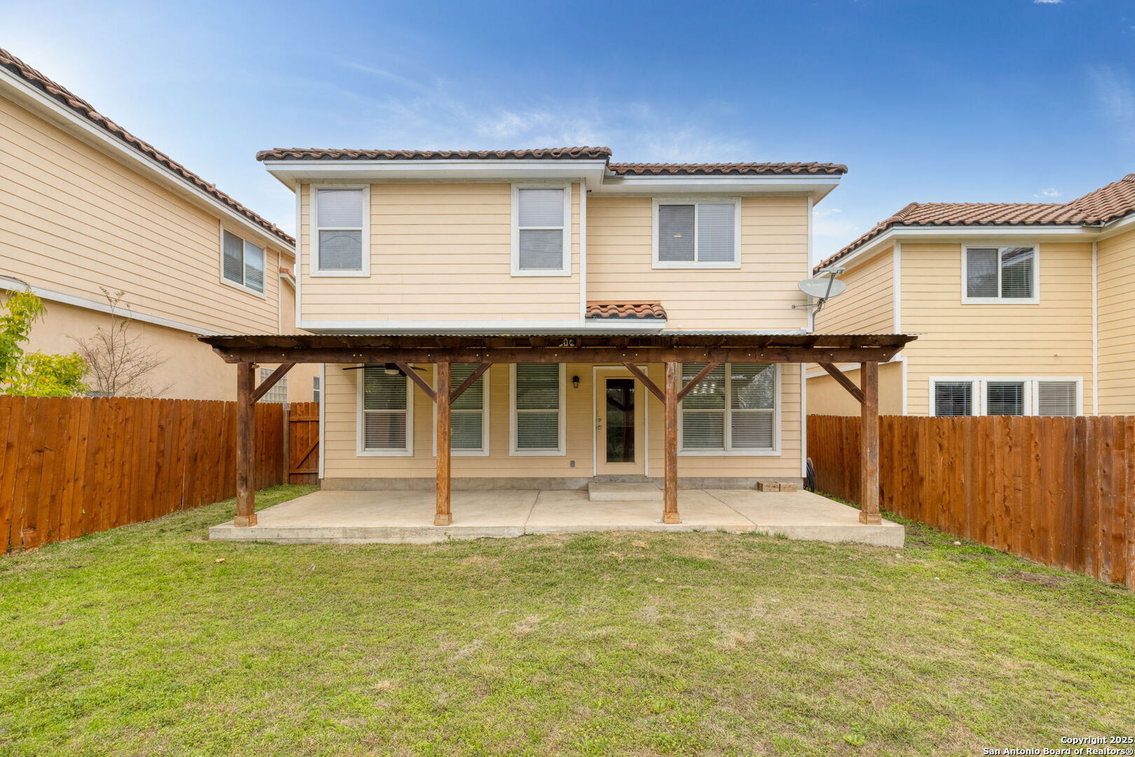 1206 PINNACLE FLS