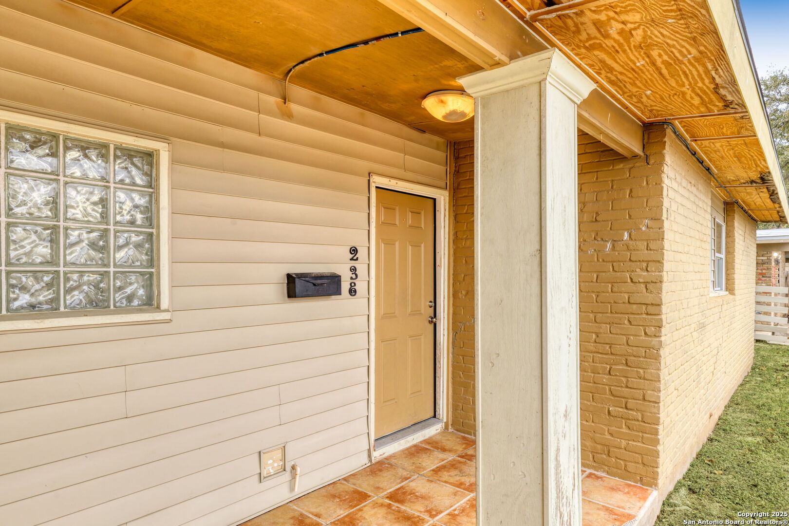 238 EMPORIA BLVD