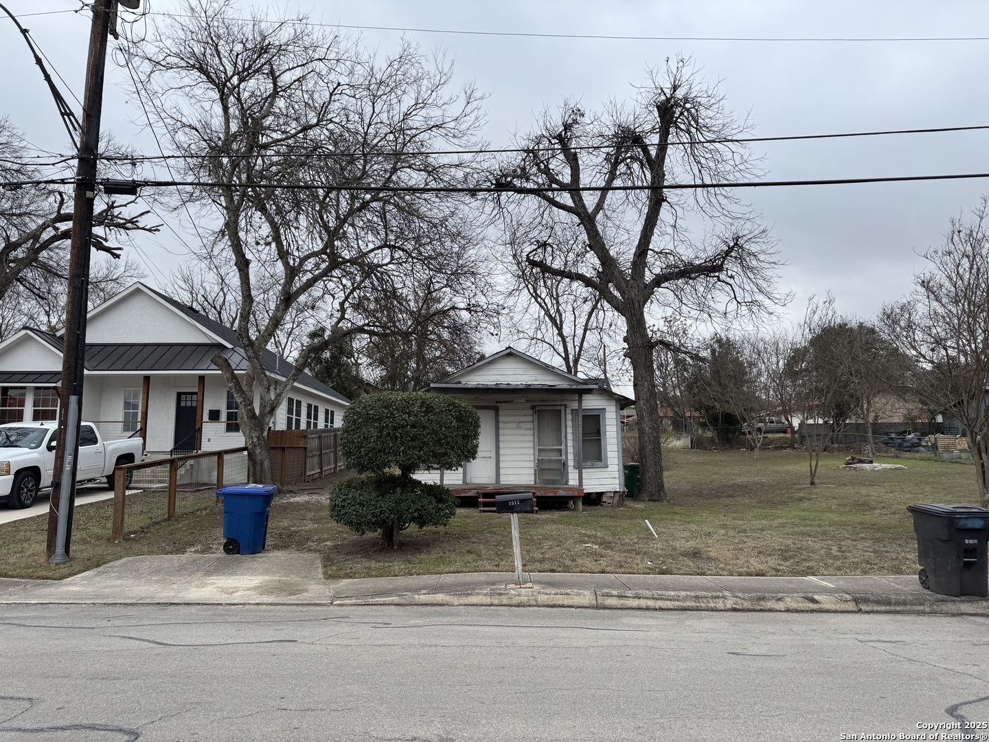 1512 Avant Ave