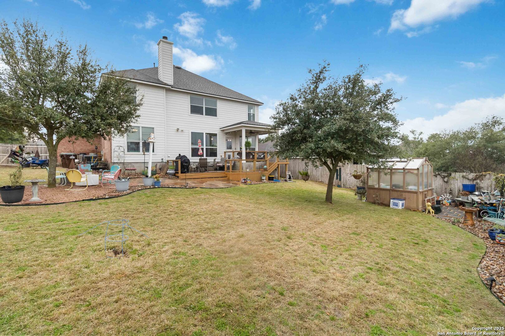 3627 Ashland Cliff