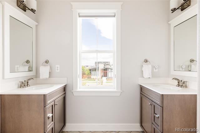 10106 E 59th Place