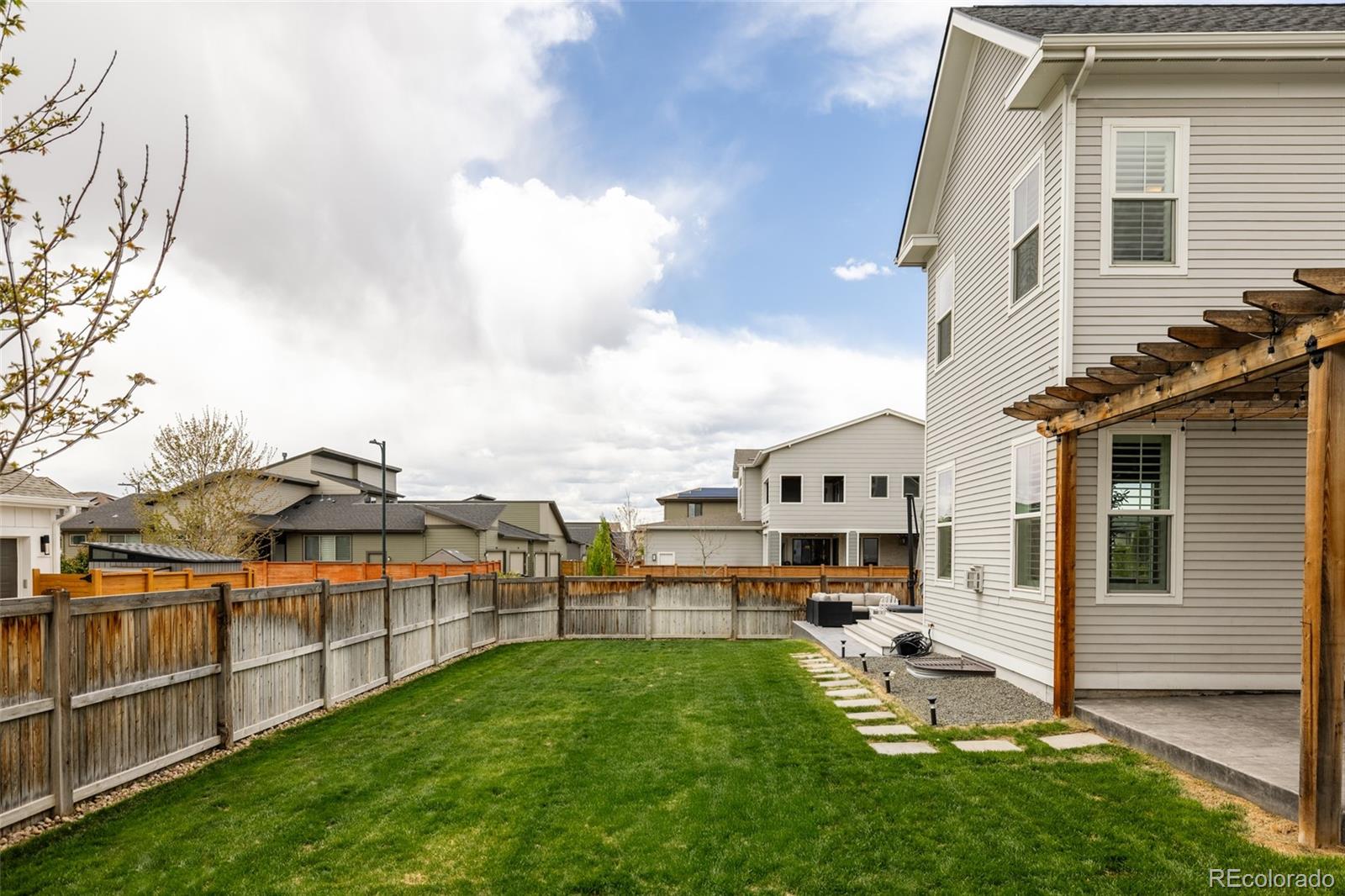 10106 E 59th Place
