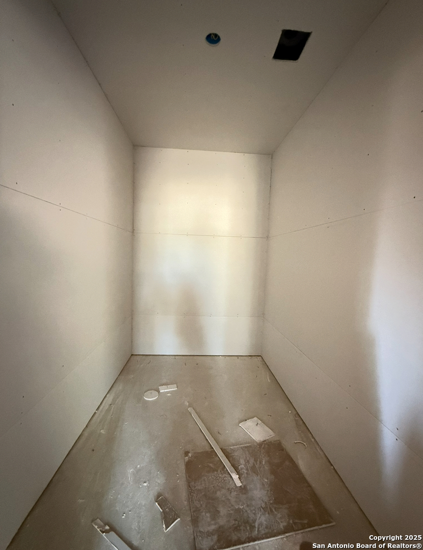 22746 Hickory Shadow