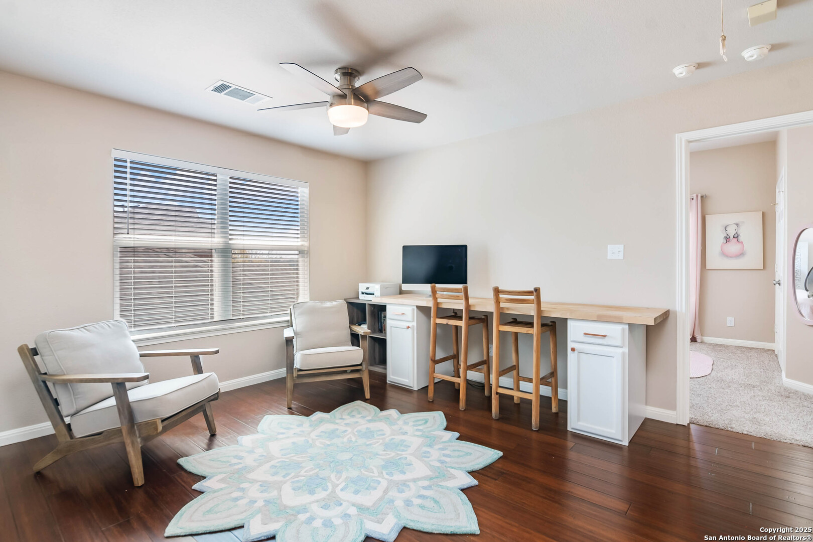 19538 Clay Oak