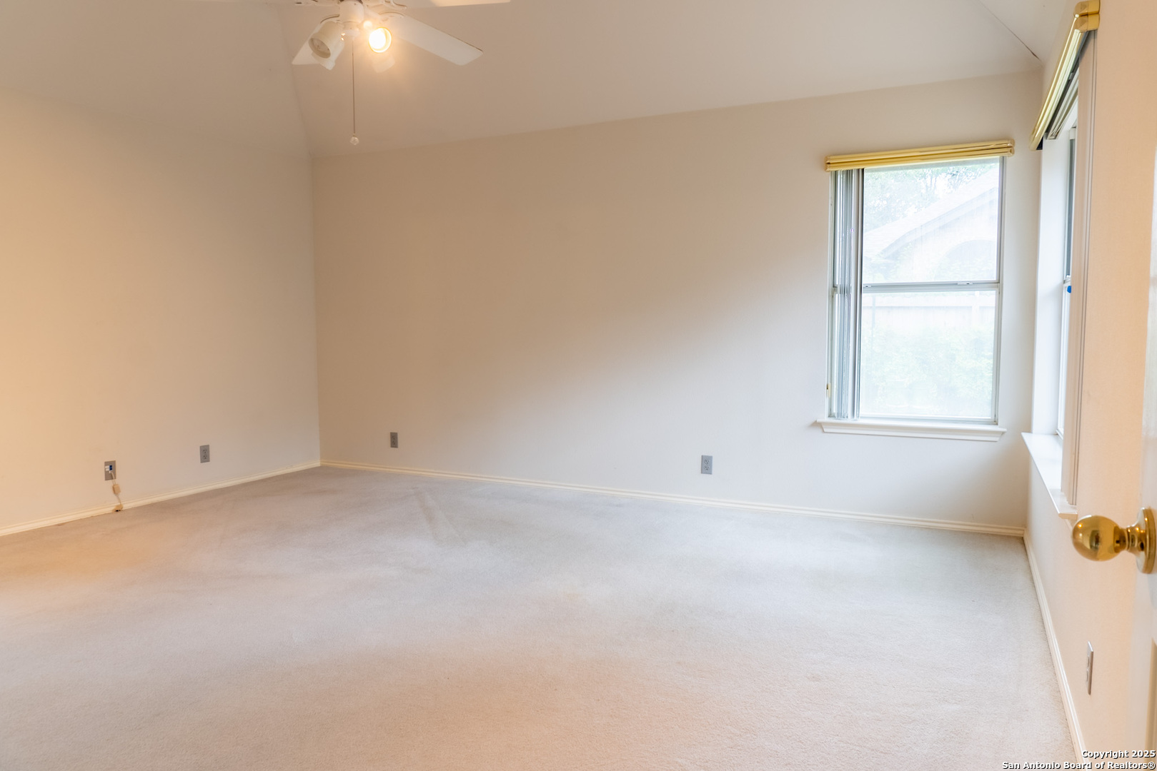 17410 Canyon Breeze