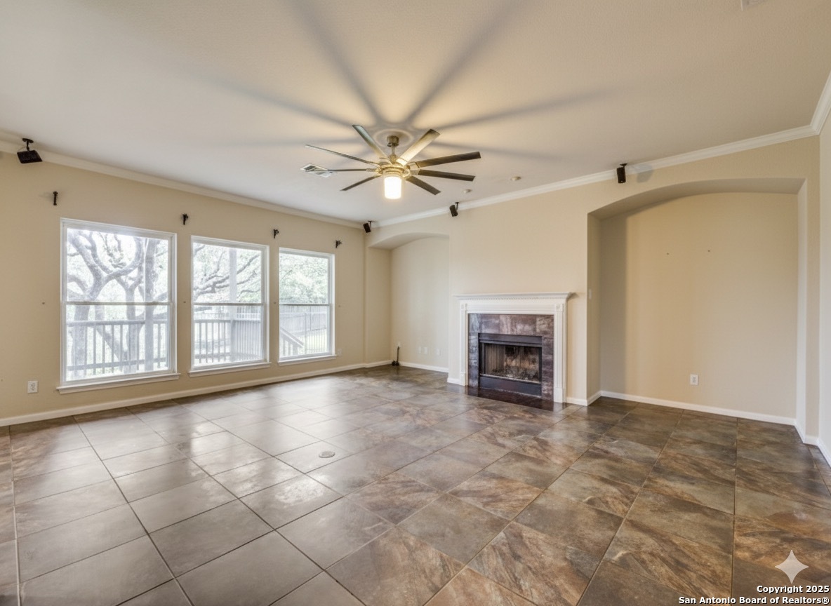 815 Highland Knl