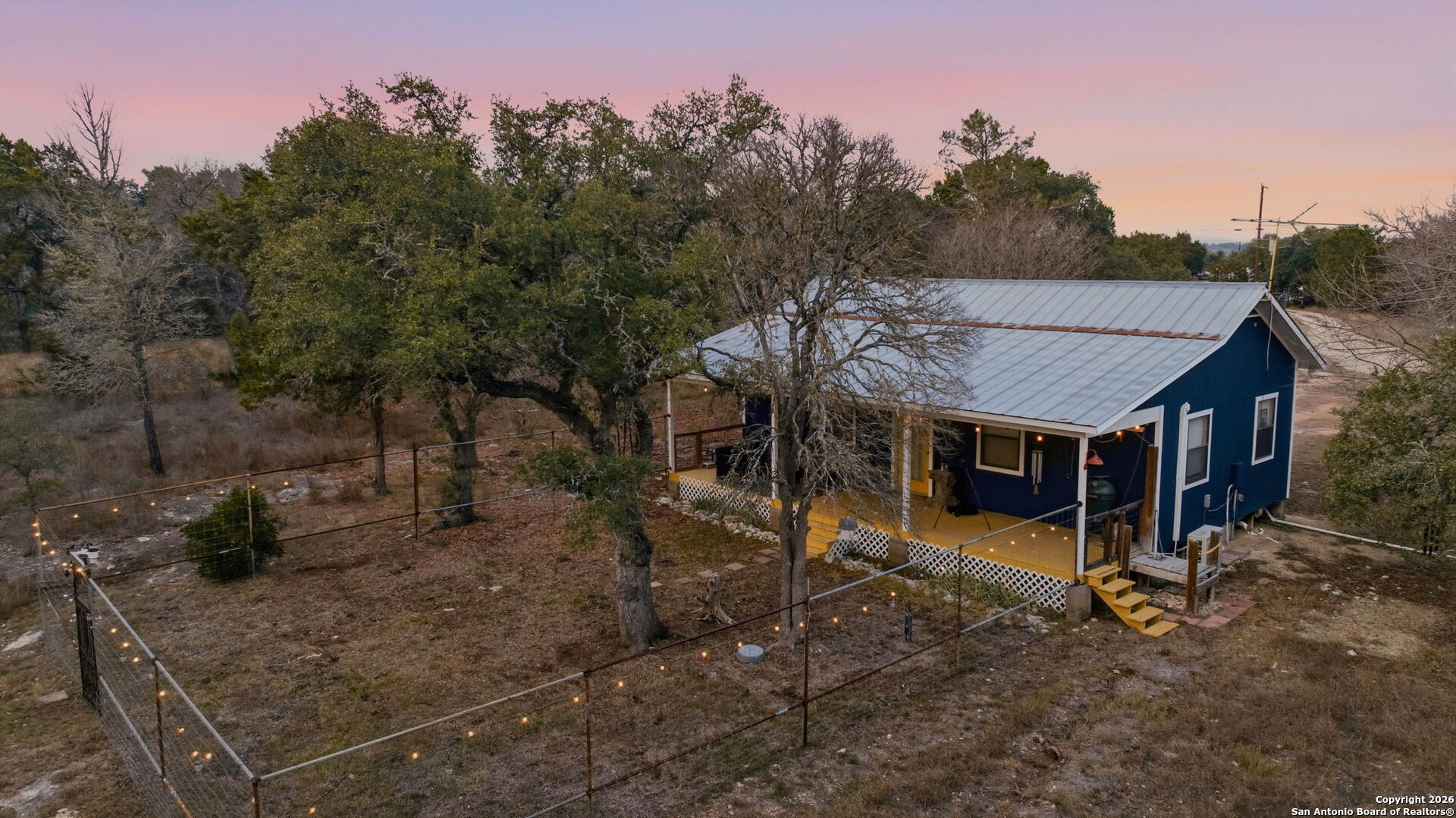 1060 Forest View Dr