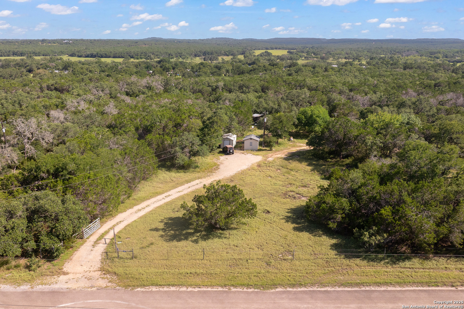 1060 Forest View Dr